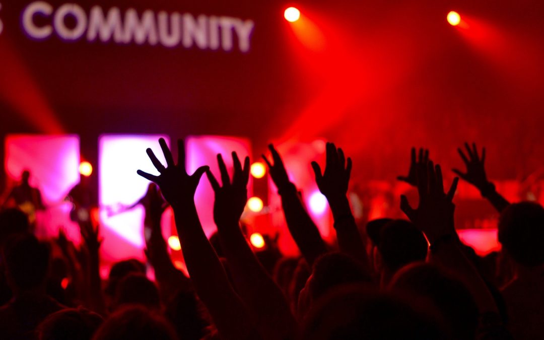 Socializzare con i social: decalogo della buona educazione social(e)